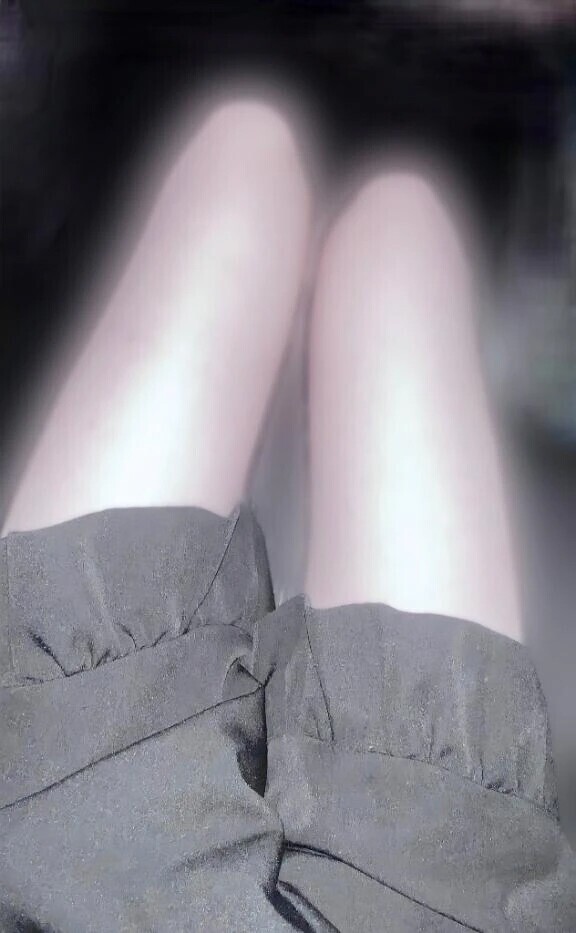 出勤‼️生脚🙏🏻気持ちが溢れて30分は前に来てしまいました🙏🏻🙇🏼🙈