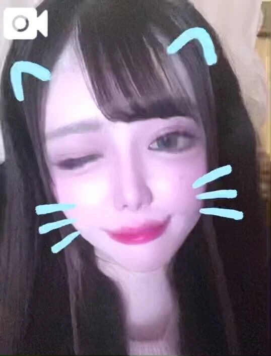 本日のキテネ🙏🏻水色と猫🐱🩵ウィンク練習動画😉