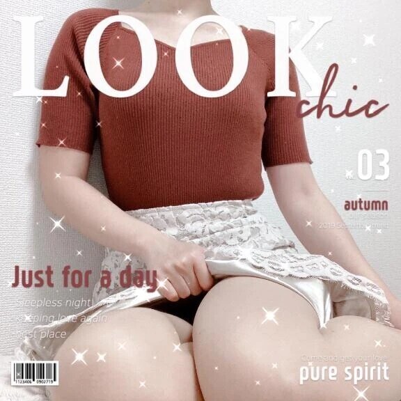 積み上がる課題作品🙃