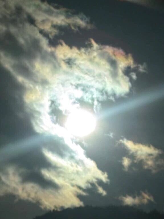 雲が虹だった✨