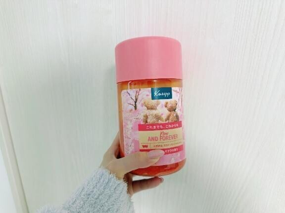 華