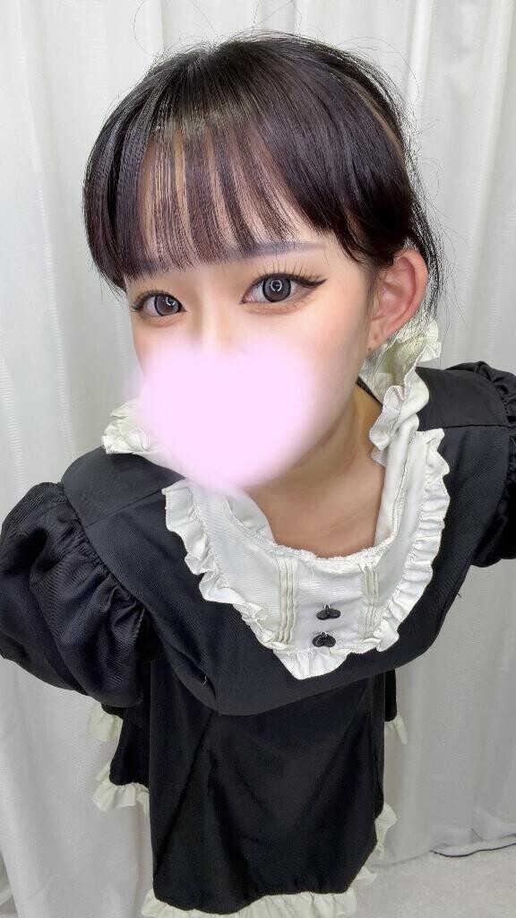 メイド服きたの!!