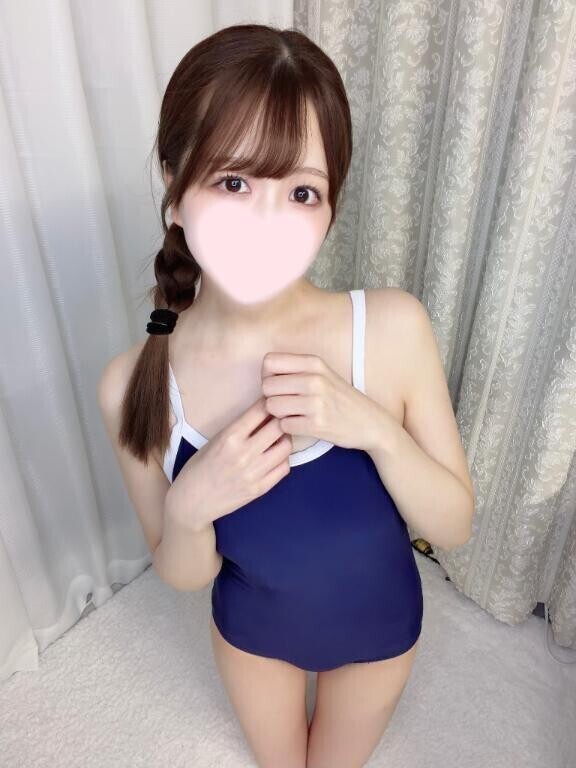 スク水で?