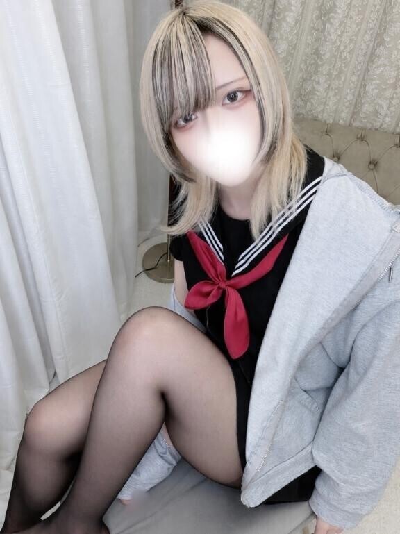 でかでかと( ?°-° )?