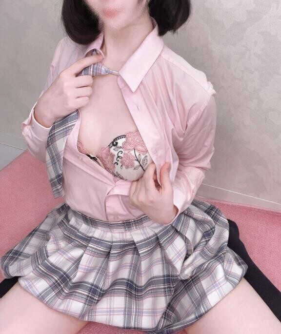 ミニエクレアが主食?