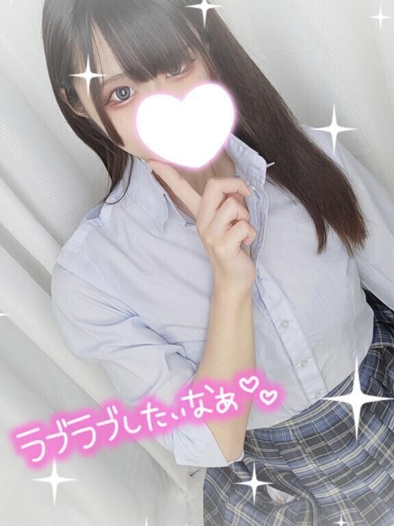 ぴとっ”(´,,・ω・)ω-。)”…? ”