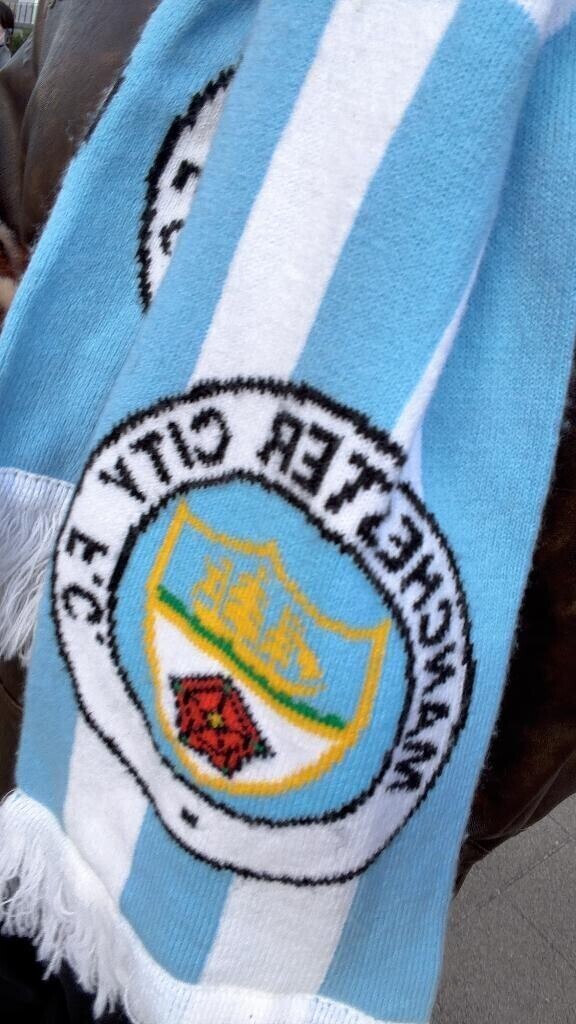 今日はシティのマフラーつけたの??