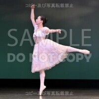 みい