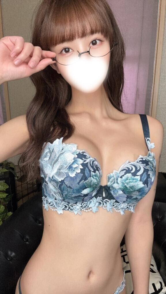 メガネっ子??