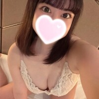 見つめる先には…?