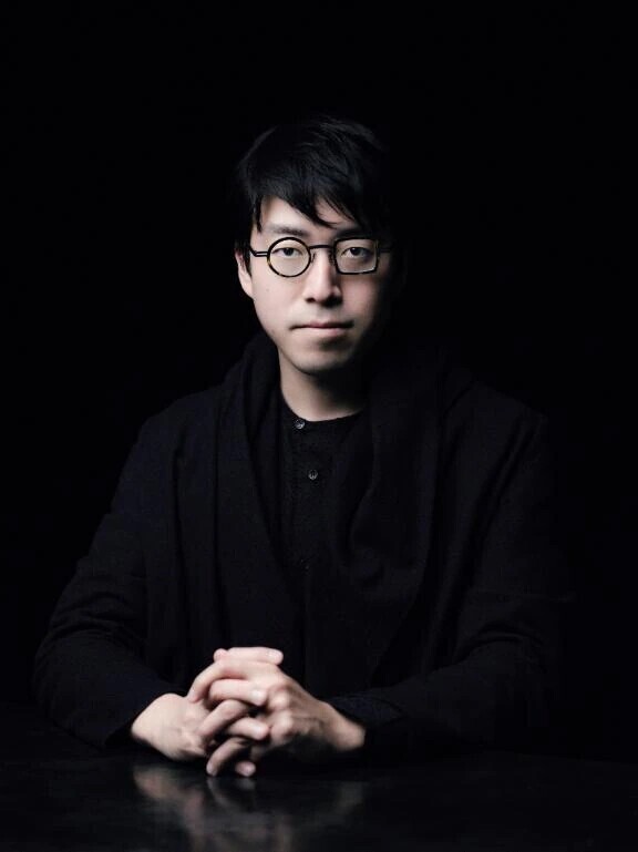 成田悠輔さん。