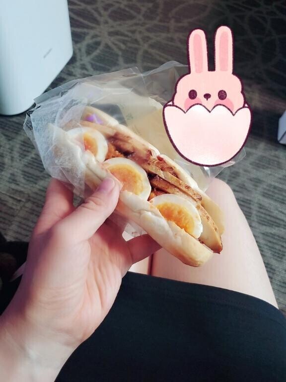 お昼ご飯なう🍳