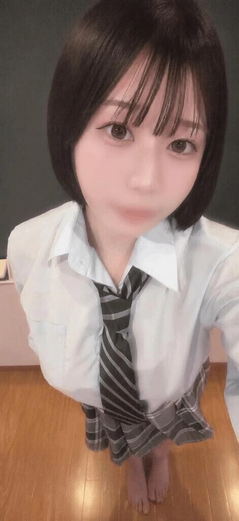 制服どうかな🤍🫧