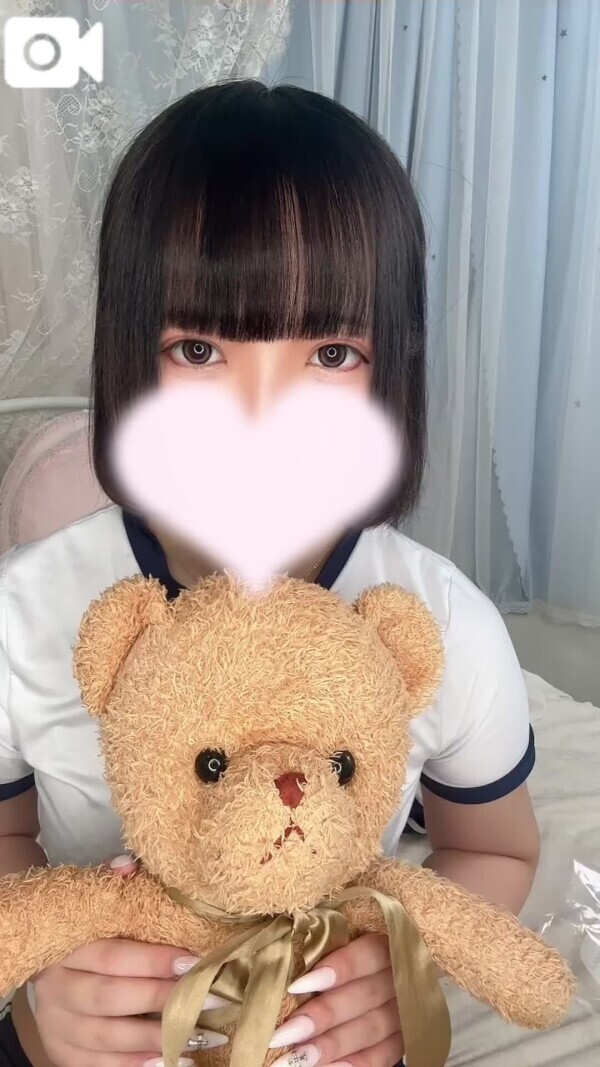 体操着着てみた🫣