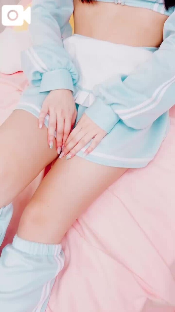ちらっと///︎💕︎