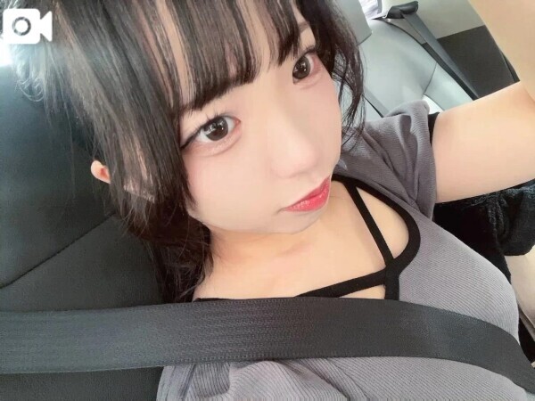 前髪切りすぎた😥