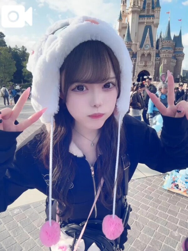 彼女かも❓💕✋🏻