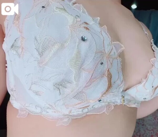 📢お尻だけじゃないのです///