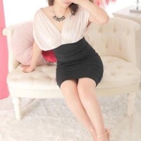 瀬名　麻衣子