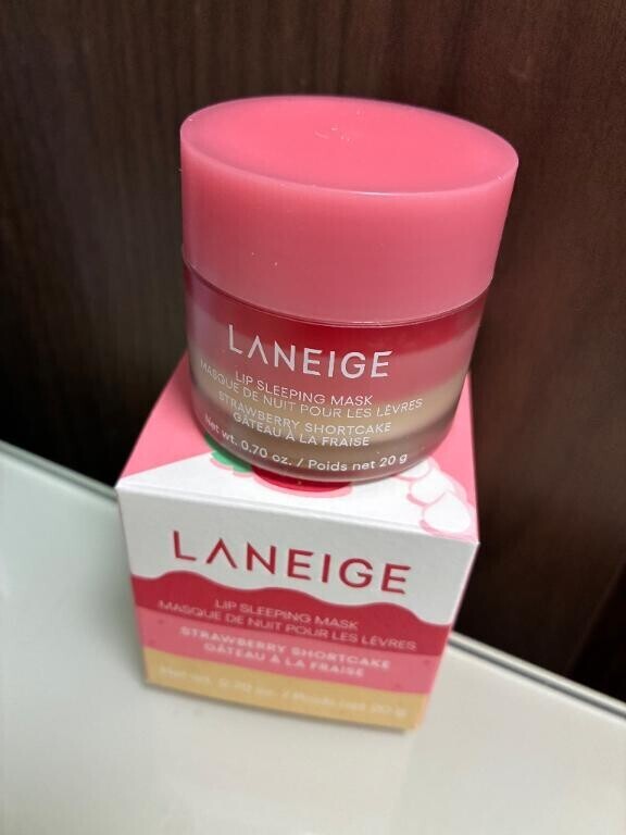 唇がいちごケーキ。