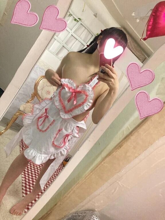 裸エプロン💕