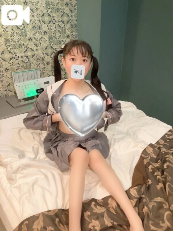 のーぶらぱい揉み予告☁️⛓🩶