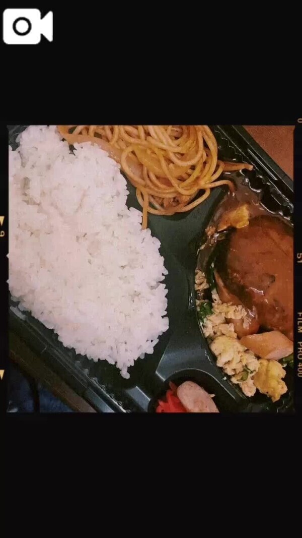 ハンバーグ弁当でお腹いっぱい