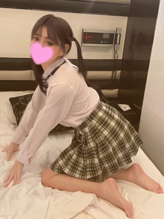 お兄さんのために、この体勢…🐻🍑🩷🍭