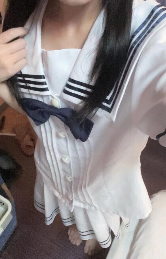すずね退勤してます(ᐡ ̥_  ̫ _ ̥ᐡ)