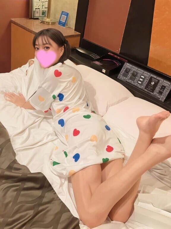 寝る前にパジャマ姿で見返りビームっ(՞•֊•՞)✨