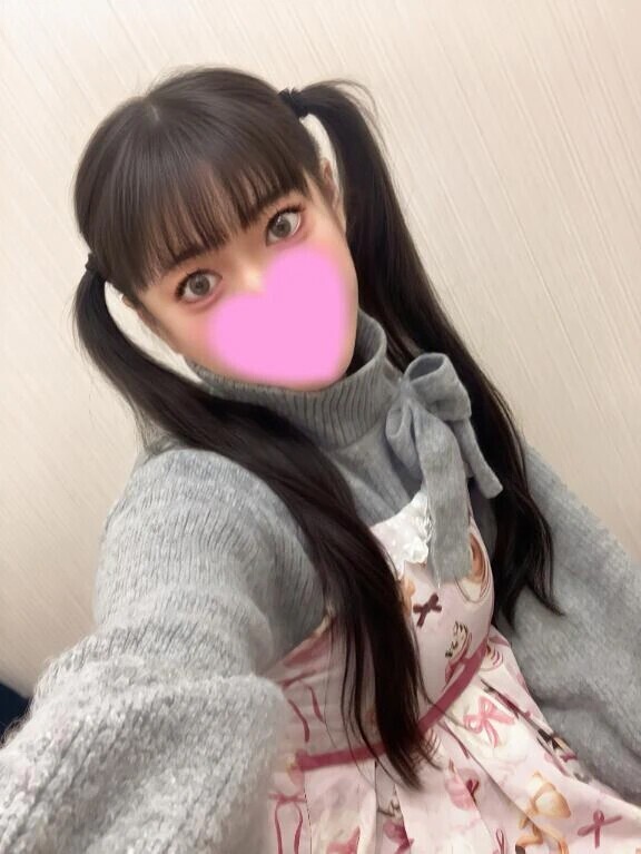 ちょっと春っぽいクロちゃん🌸