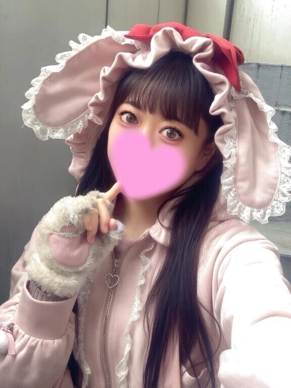 昔の衣装、今着たらどうなる？🐼