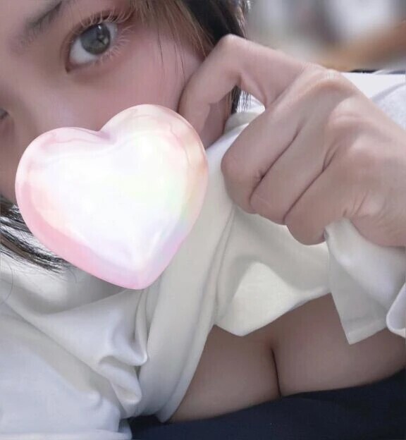 深夜にこっそり自撮り♥️