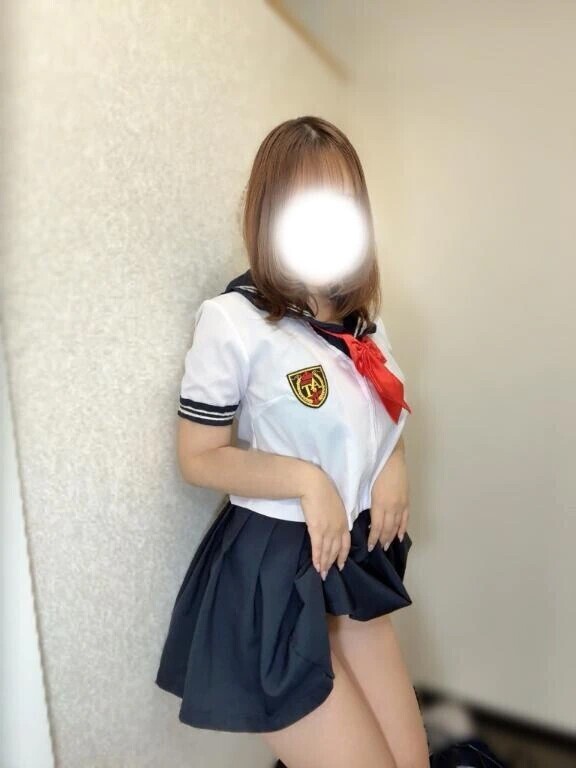 ちらっ♡