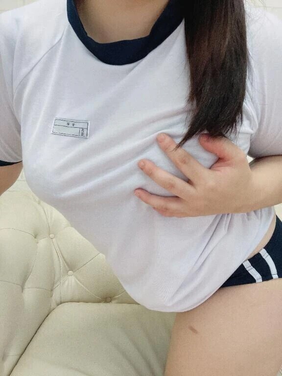 体育着姿のひまり、どうですか？♡