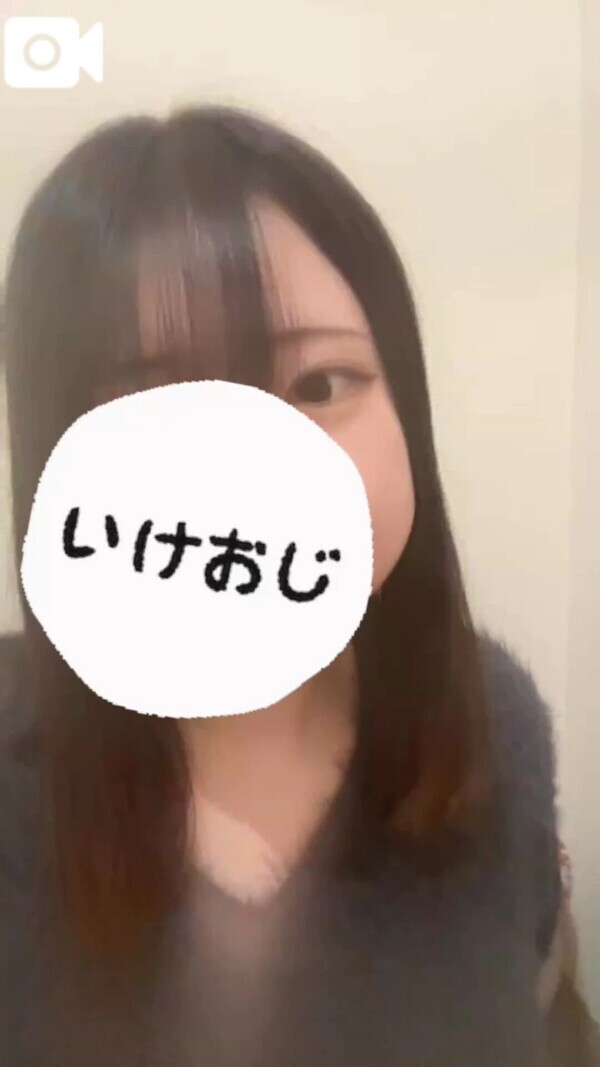 フィルム割れて自撮りが曇る件