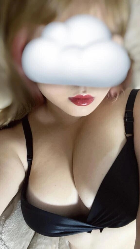 いるよ〜╰(*´︶`*)╯♡