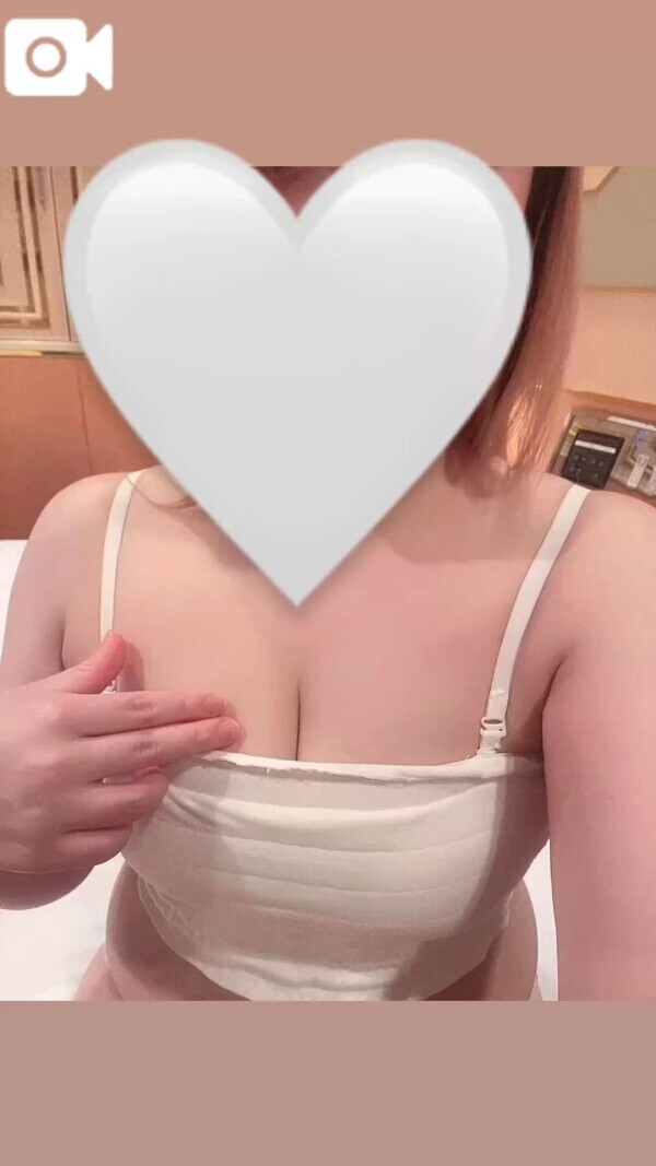 【動画】チラ見せの誘惑💜