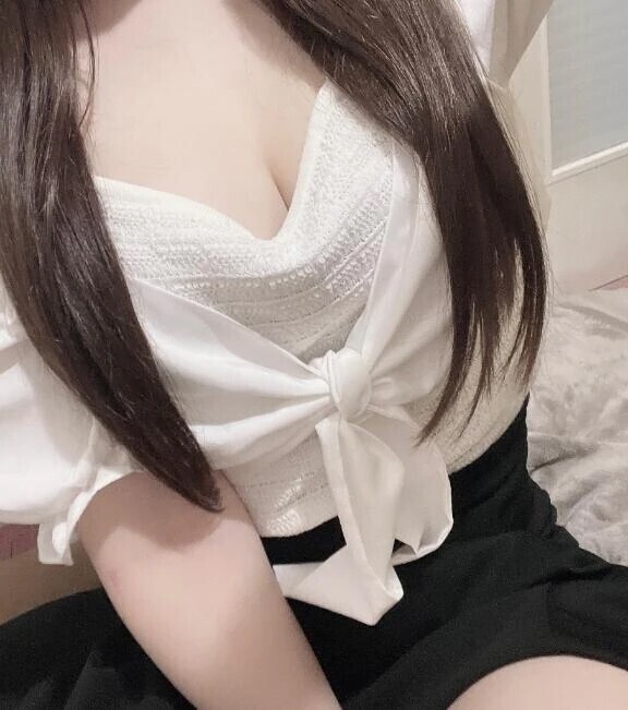 えっちな夢みちゃってびしょ濡れ💦