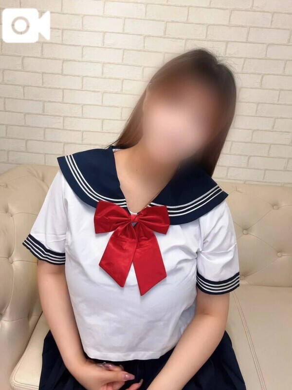 セーラーの下は…💭