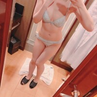 佐倉ゆな【OL委員会】