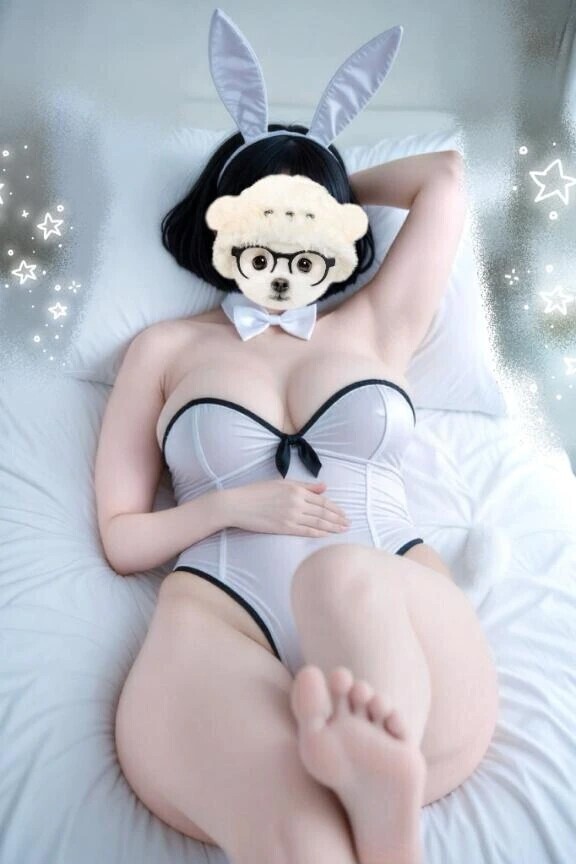 ふーん、足でされたいんだ笑