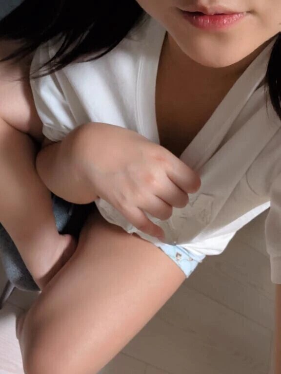見えそうで見えない👀