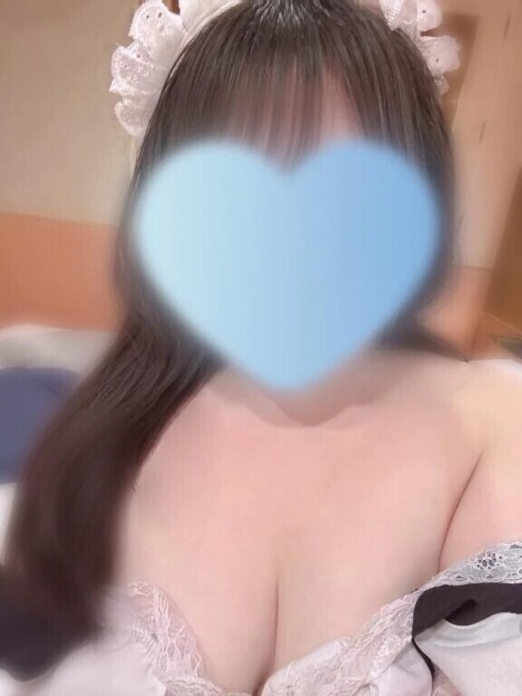 専属メイドのバ◯ュームフ◯ラに釘付け