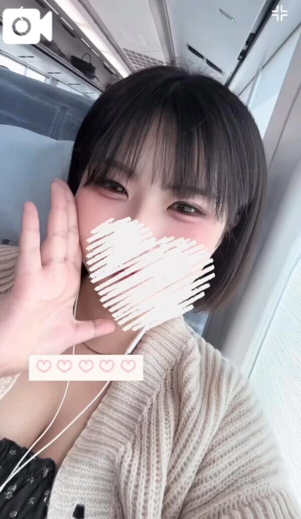 もしもーし聞こえてる❔‎𖤐 ̖́-‬