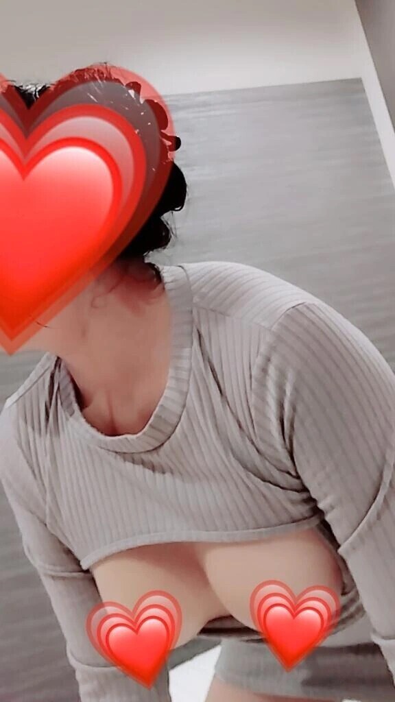 パンティの隙間から・・・😍💕