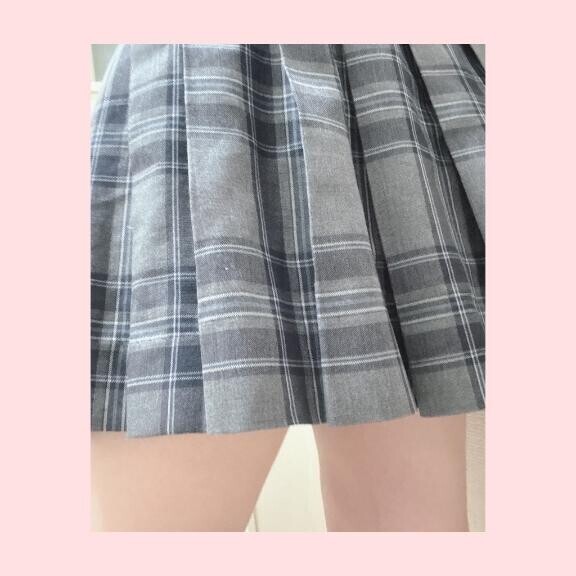 見えそうで見えない|?д?,,)ﾁﾗ