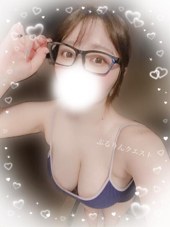 めがねの私が…?