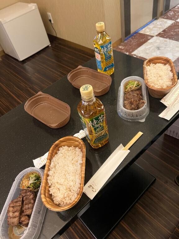 本指名　Y様…??
