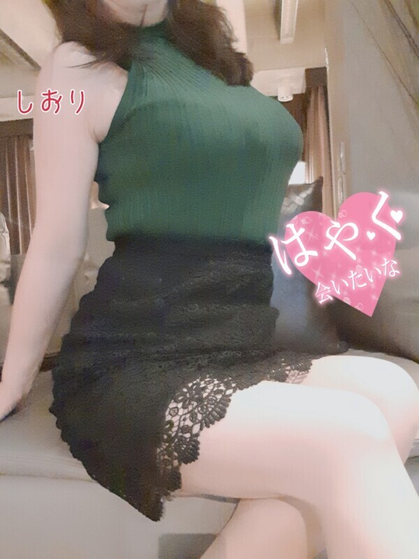 明日は出勤でーす